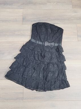 Dynamite Black Strapless Lace Ruffled Levels Zipper Back Cocktail Mini Size 5
